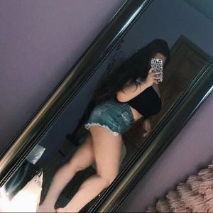 🌼Billabong Floral Denim Shorts🌼